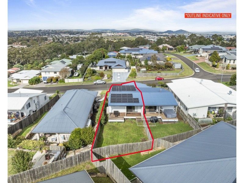 2/65 Barlow Street, Cranley QLD 4350