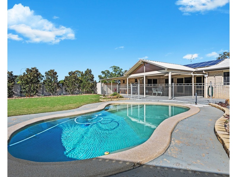 2 Jonathan Street, Highfields QLD 4352