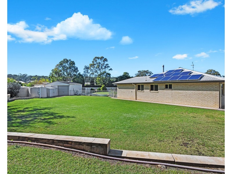 2 Jonathan Street, Highfields QLD 4352
