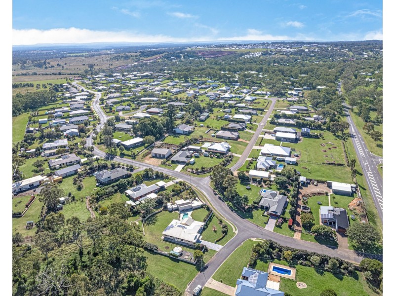 2 Jonathan Street, Highfields QLD 4352