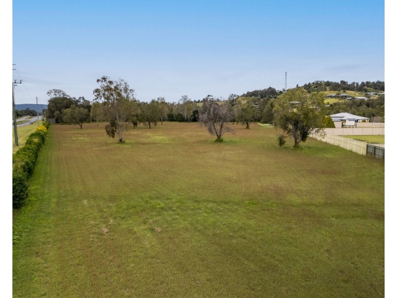 34 Rutherford Road, Withcott QLD 4352