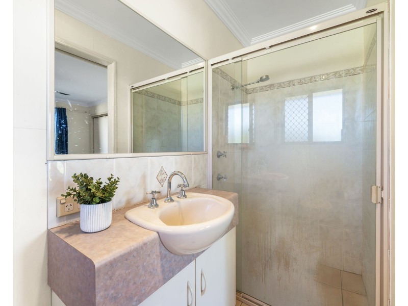 4 Jacob Court, Westbrook QLD 4350