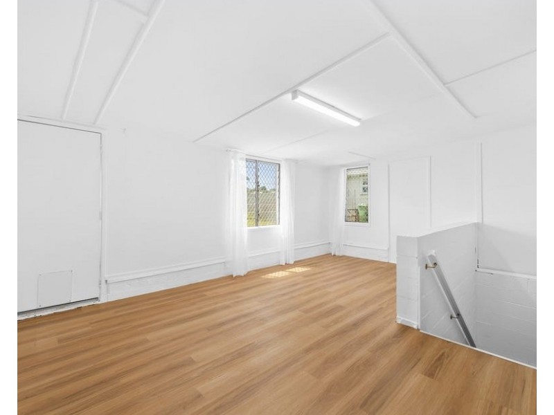 144 Ruthven Street, North Toowoomba QLD 4350