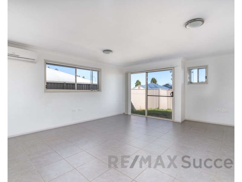 1/10 Northpoint Avenue, Harlaxton QLD 4350