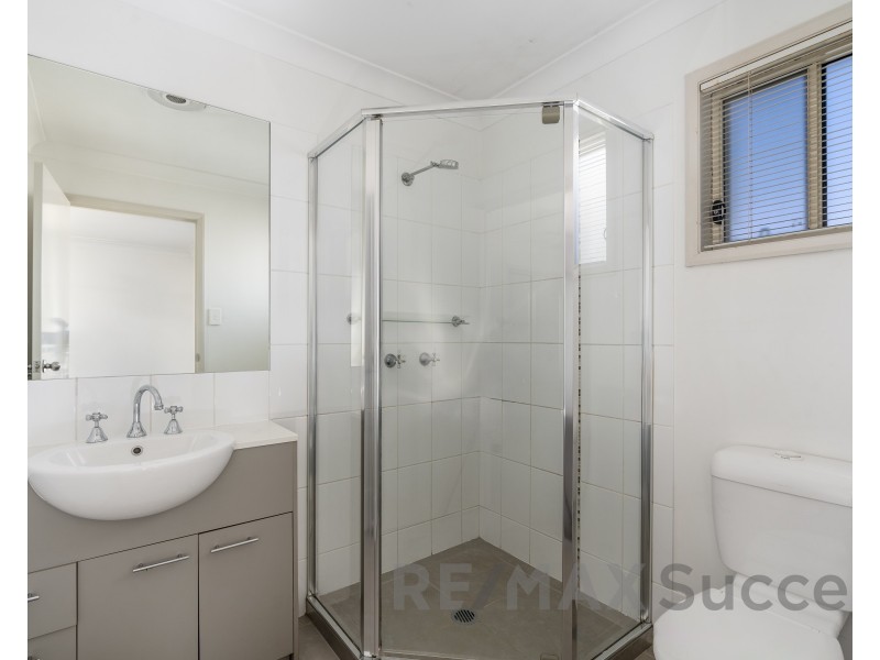 1/10 Northpoint Avenue, Harlaxton QLD 4350