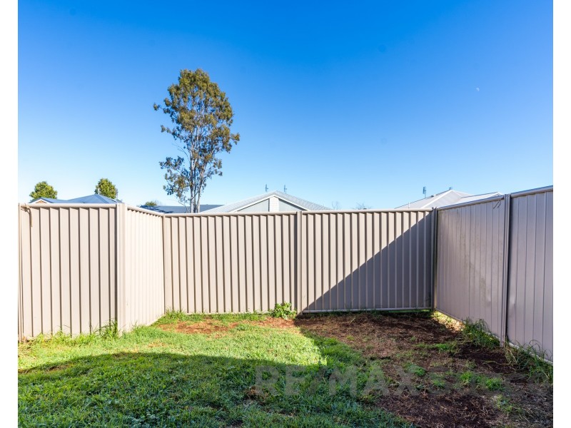1/10 Northpoint Avenue, Harlaxton QLD 4350