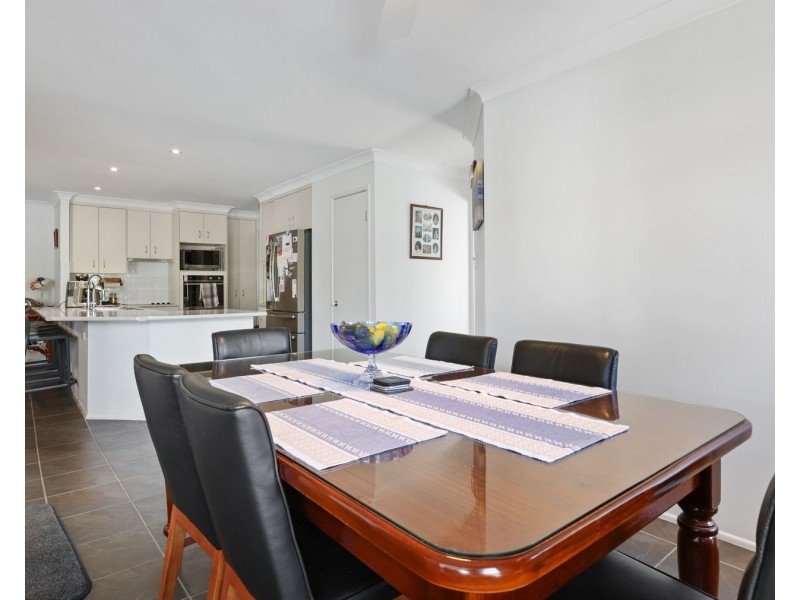 25 Holly Avenue, Highfields QLD 4352