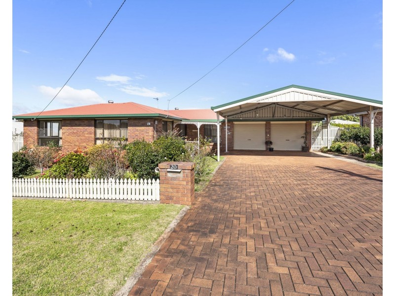 20 Riethmuller Street, Kearneys Spring QLD 4350