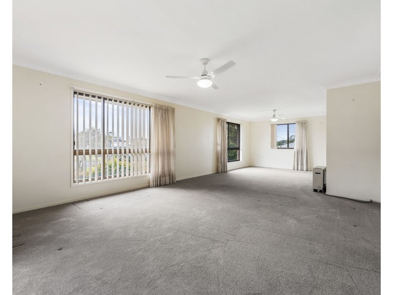 20 Riethmuller Street, Kearneys Spring QLD 4350