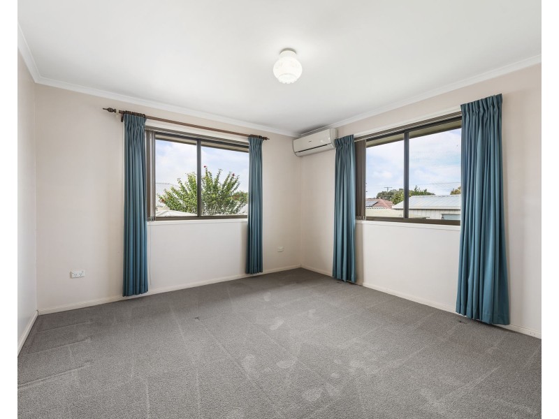 20 Riethmuller Street, Kearneys Spring QLD 4350