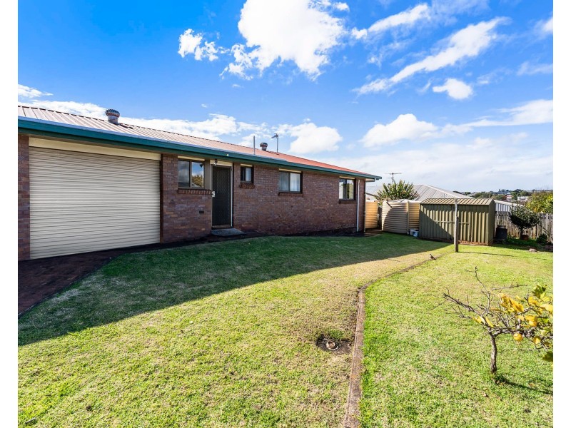 20 Riethmuller Street, Kearneys Spring QLD 4350