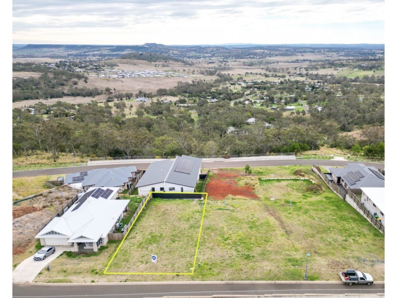 106 Adelaide Street, Cranley QLD 4350