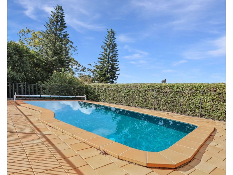 2 Cotswold Close, Cotswold Hills QLD 4350