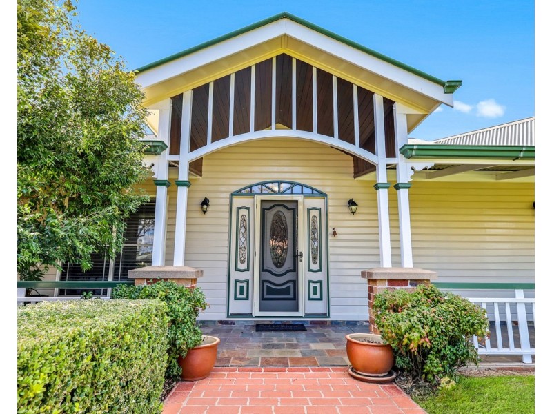 2 Cotswold Close, Cotswold Hills QLD 4350