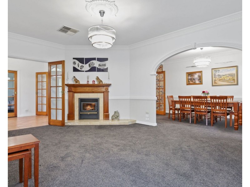 2 Cotswold Close, Cotswold Hills QLD 4350