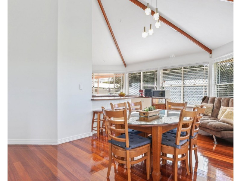 2 Cotswold Close, Cotswold Hills QLD 4350