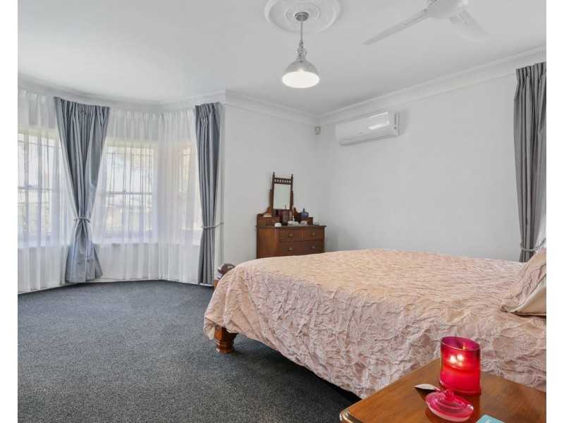 2 Cotswold Close, Cotswold Hills QLD 4350
