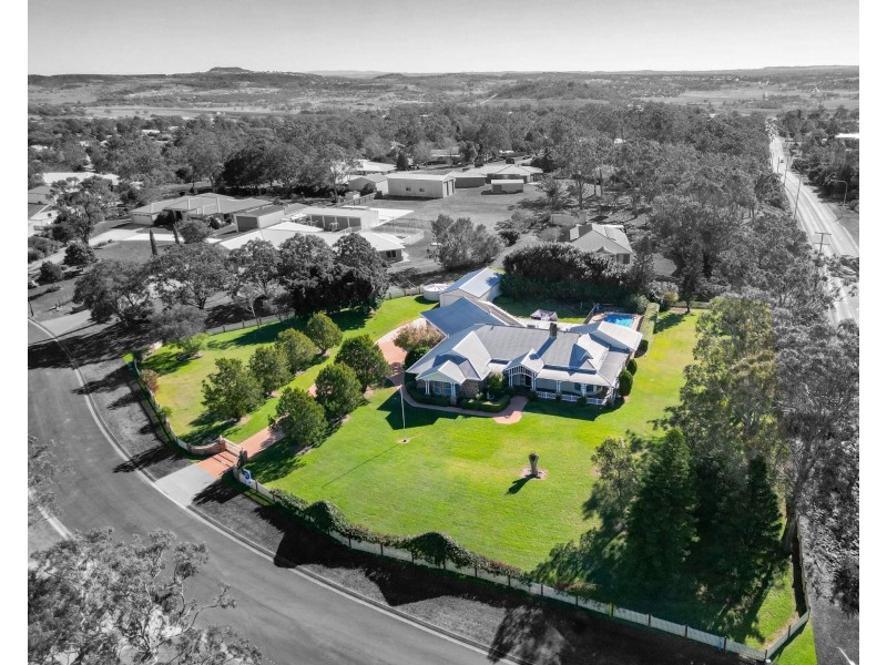 2 Cotswold Close, Cotswold Hills QLD 4350