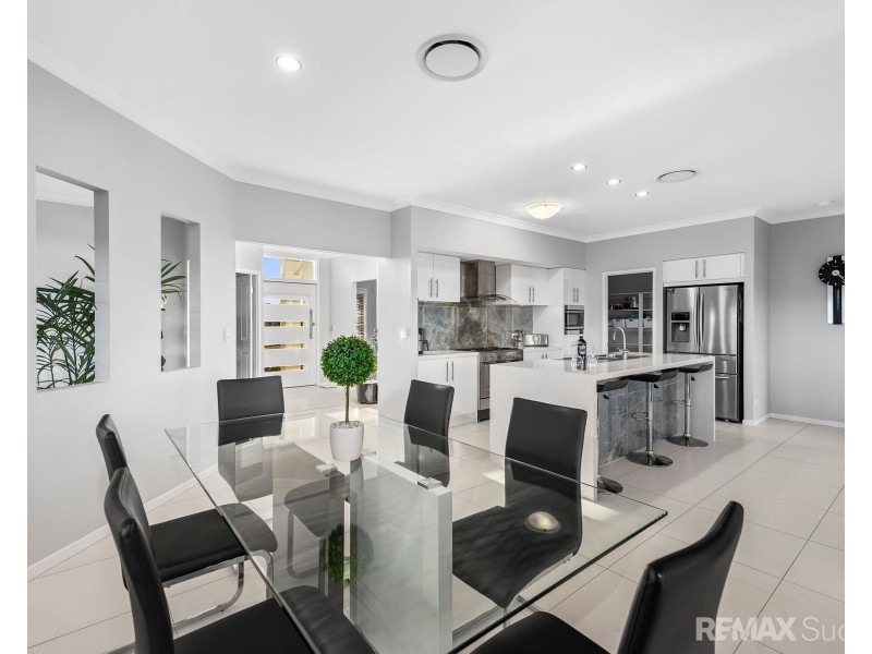 5 Regent Court, Regency Downs QLD 4341