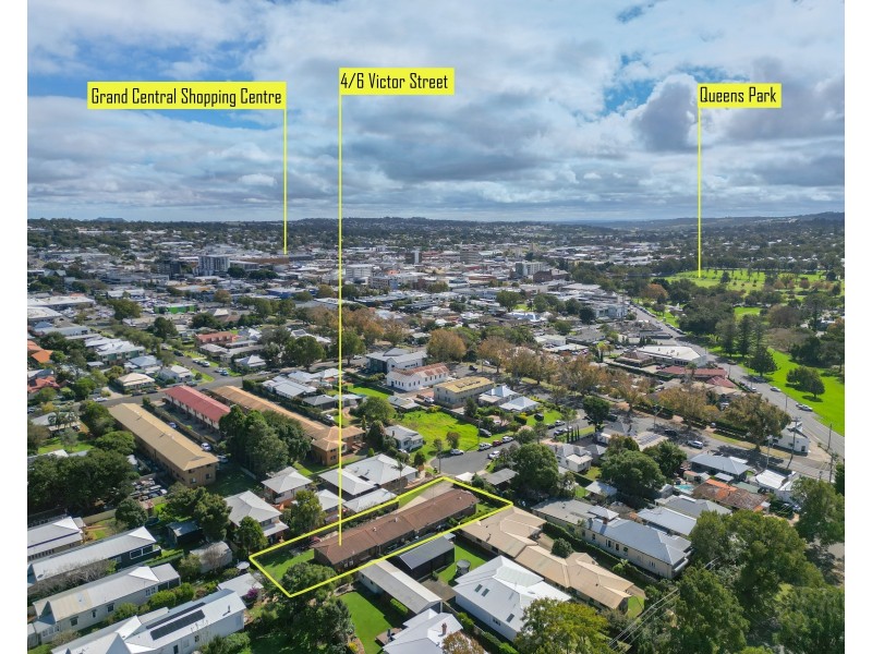 4/6 Victor Street, East Toowoomba QLD 4350