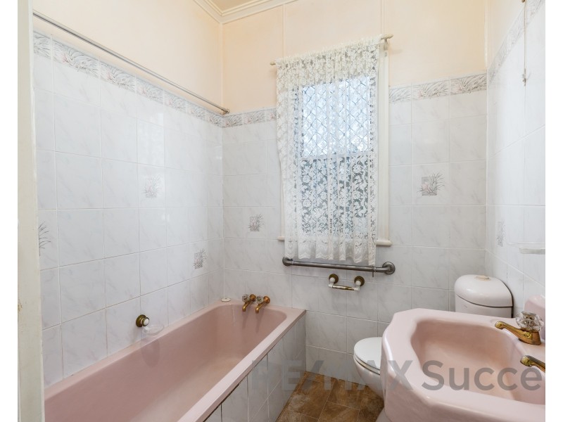 18 Phyllis Street, Harristown QLD 4350