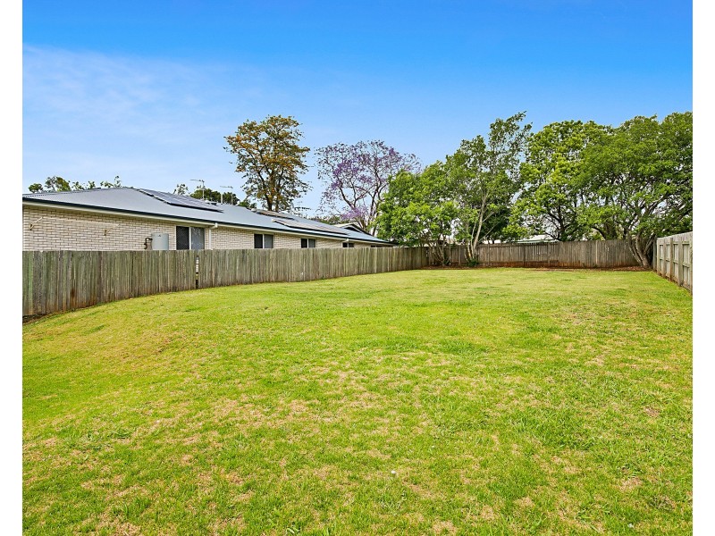 24 Swallow Court, Newtown QLD 4350
