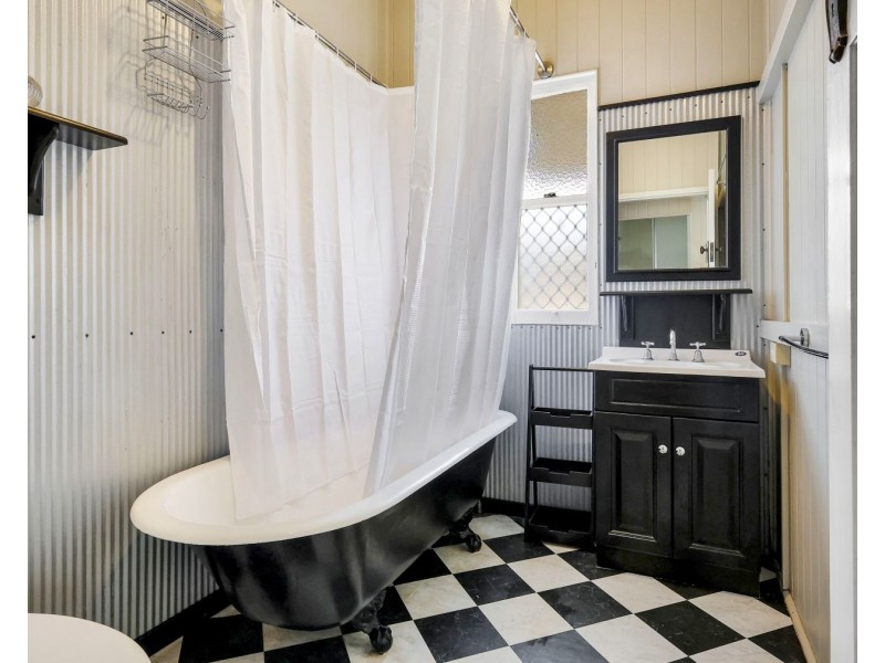 47 Suffolk Street, Rangeville QLD 4350