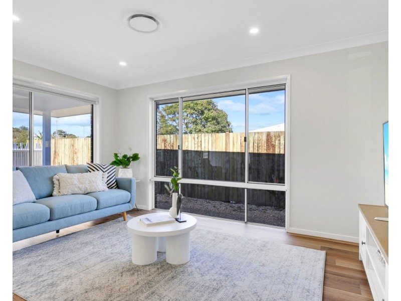 U2 and U3, 1A Elworthy Street, North Toowoomba QLD 4350