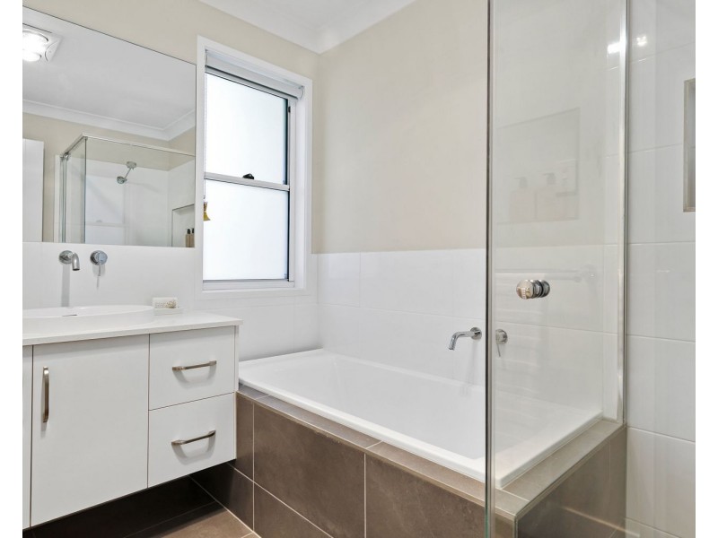 U2 and U3, 1A Elworthy Street, North Toowoomba QLD 4350