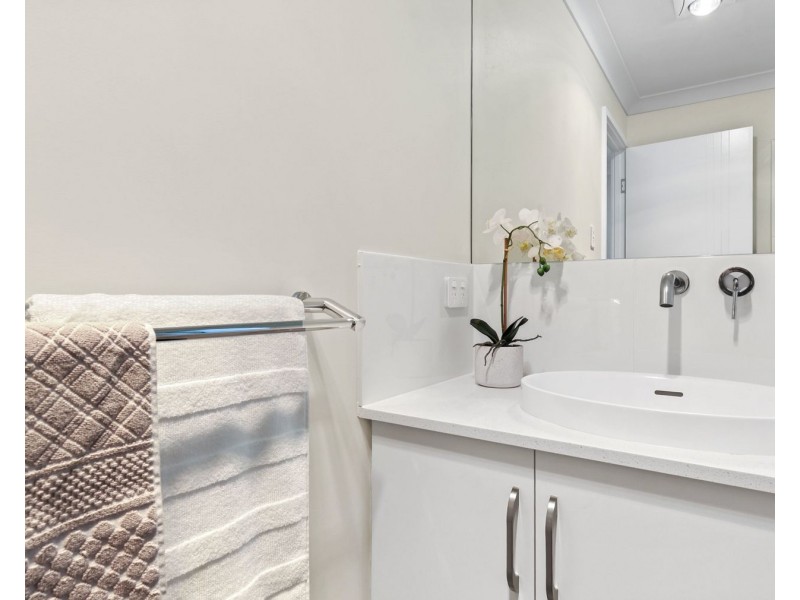 U2 and U3, 1A Elworthy Street, North Toowoomba QLD 4350