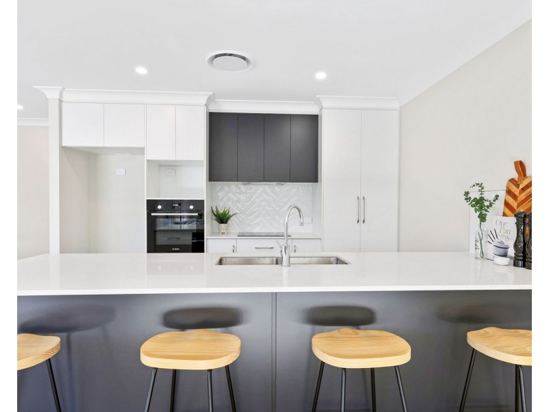 U2 and U3, 1A Elworthy Street, North Toowoomba QLD 4350