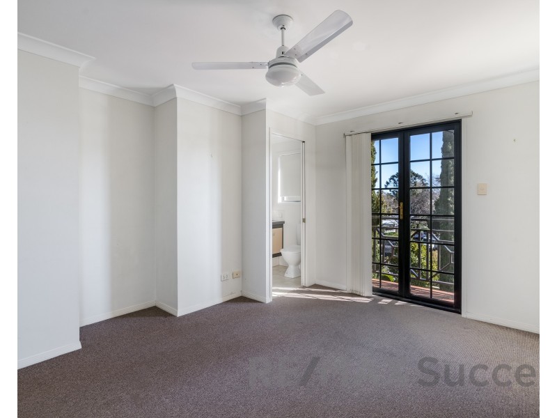 11/1a Stirling Street, East Toowoomba QLD 4350