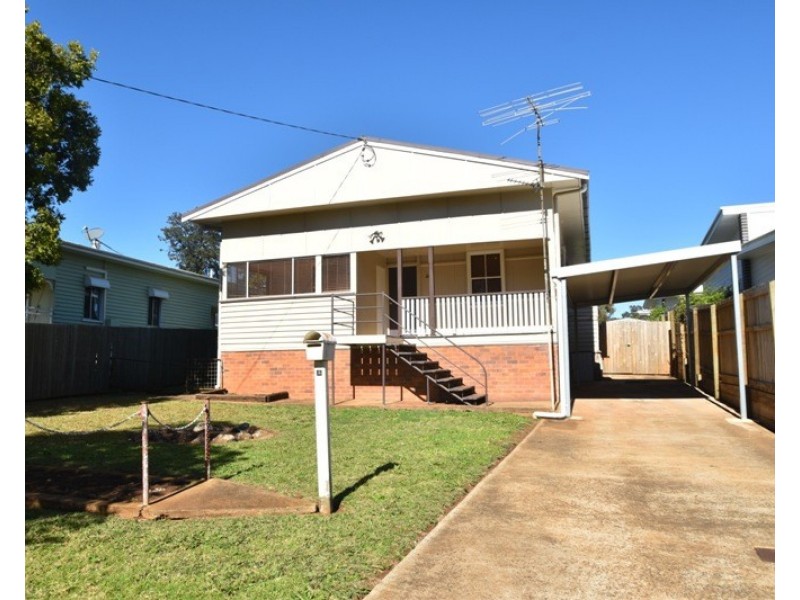 26 Swallow Court, Newtown QLD 4350