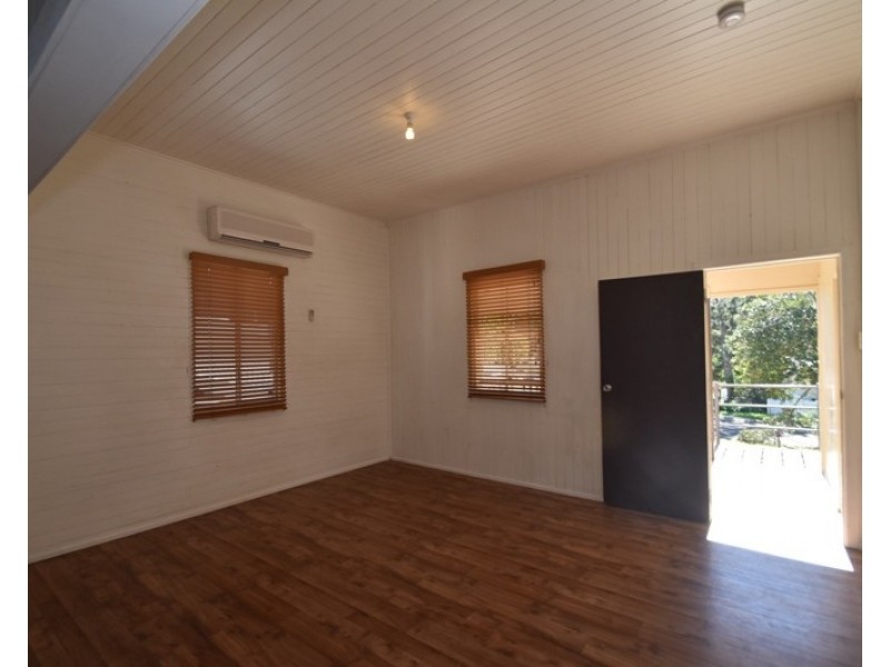 26 Swallow Court, Newtown QLD 4350