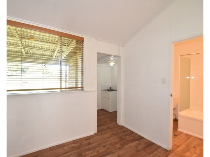 26 Swallow Court, Newtown QLD 4350