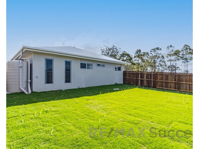 1/4 Royal Dane Crescent, Meringandan West QLD 4352