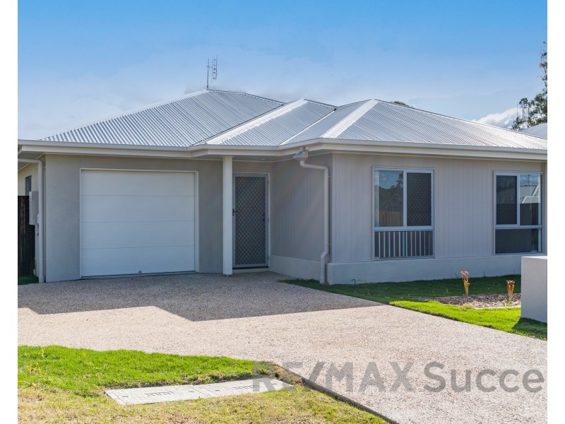2/4 Royal Dane Crescent, Meringandan West QLD 4352