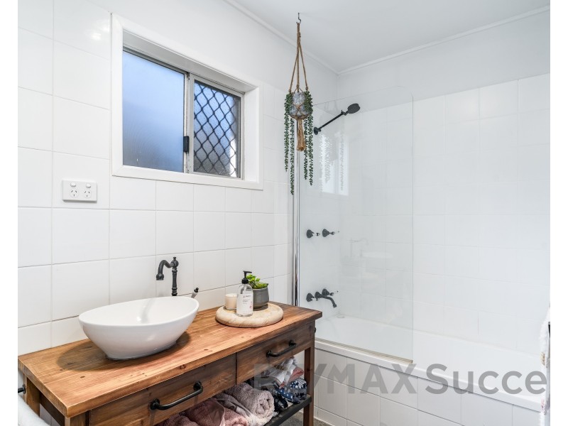 9 Carlton Street, North Toowoomba QLD 4350