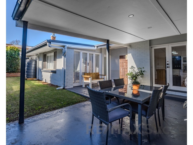 9 Carlton Street, North Toowoomba QLD 4350