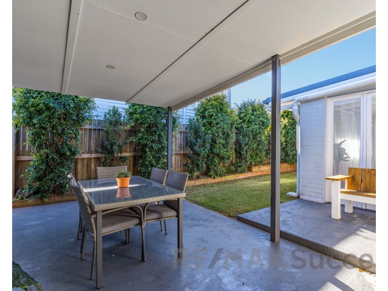9 Carlton Street, North Toowoomba QLD 4350