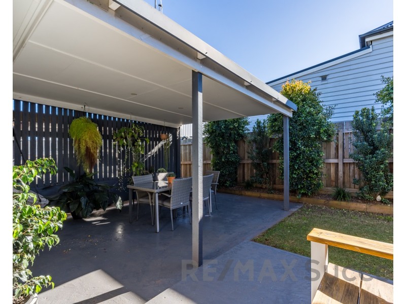 9 Carlton Street, North Toowoomba QLD 4350