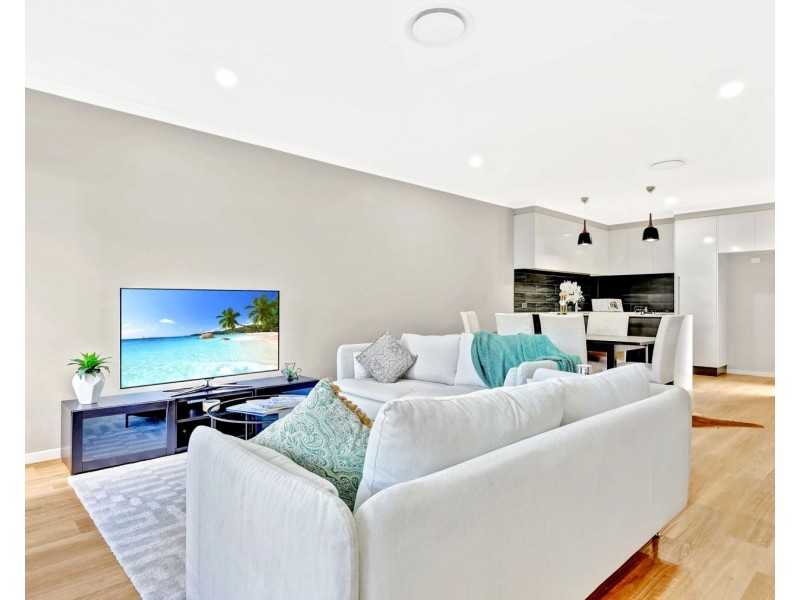 16 Heather Street, Kearneys Spring QLD 4350