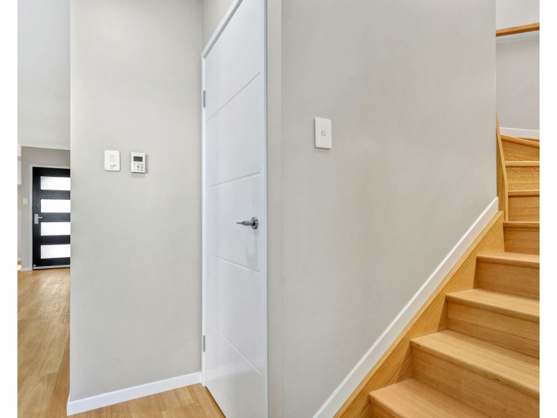 16 Heather Street, Kearneys Spring QLD 4350
