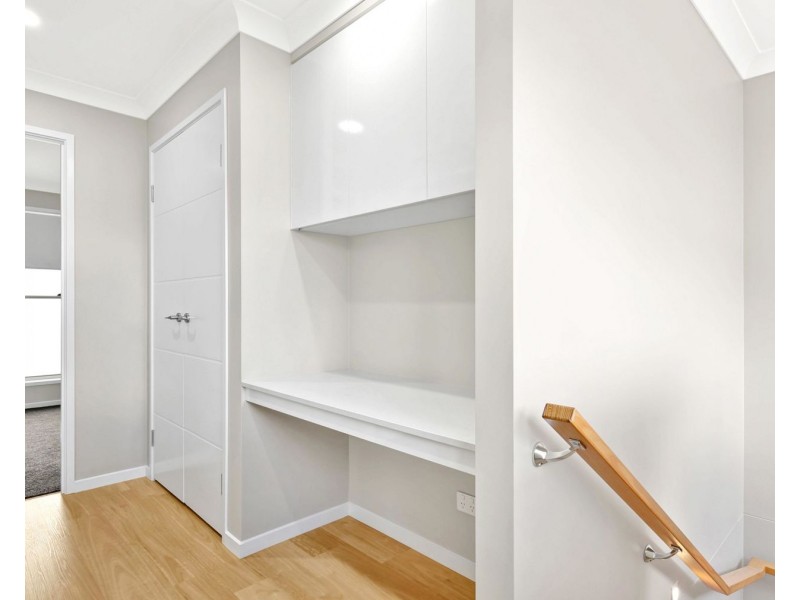 16 Heather Street, Kearneys Spring QLD 4350