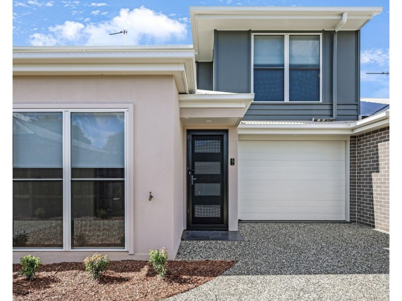 16 Heather Street, Kearneys Spring QLD 4350