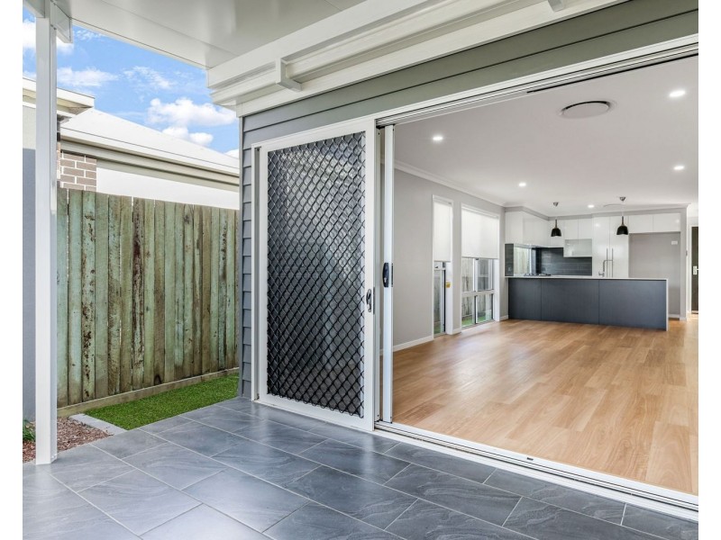 16 Heather Street, Kearneys Spring QLD 4350