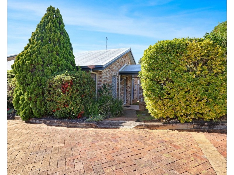 19/19a Gladstone Street, Newtown QLD 4350