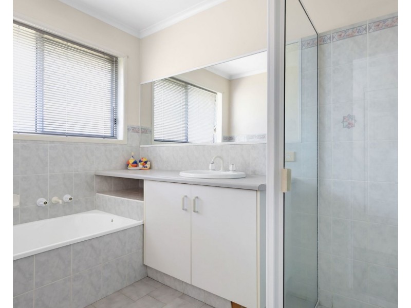 19/19a Gladstone Street, Newtown QLD 4350