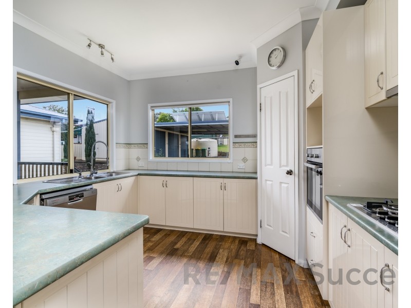 16 Belclaire Drive, Westbrook QLD 4350