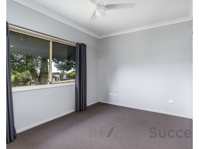 16 Belclaire Drive, Westbrook QLD 4350